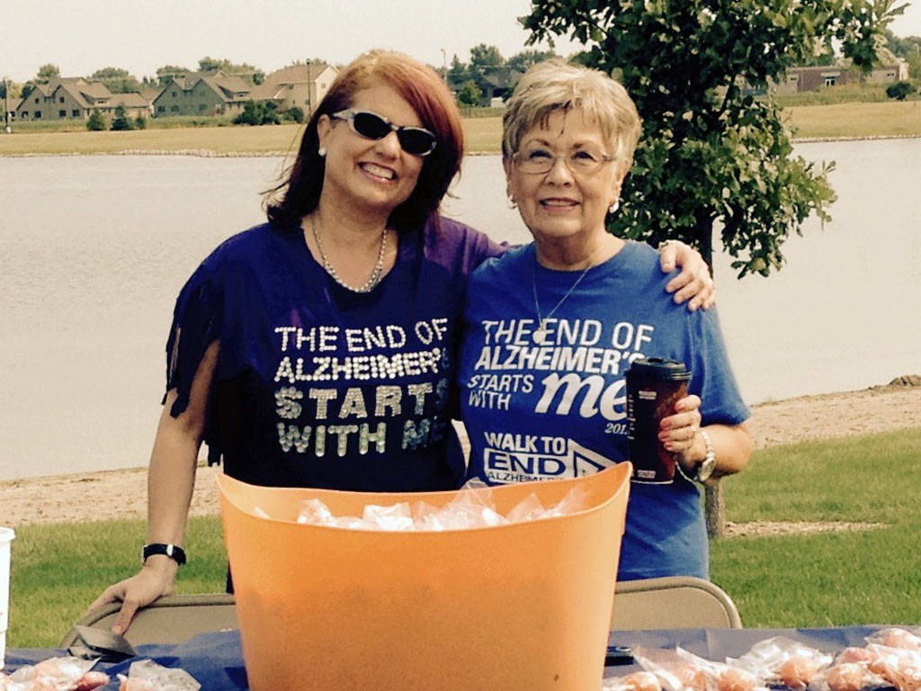 Stephanie Dickey with her mom, Susan Bigg at 2015 Walk to end Alzheimers, 8-30-2015